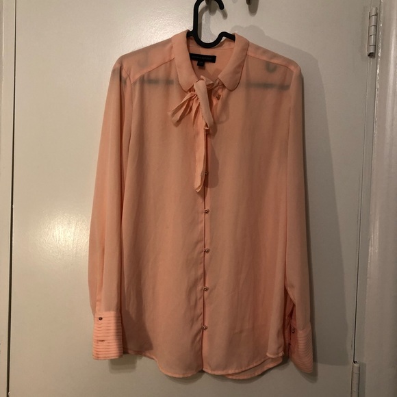 Banana republic Peach blouse with gold buttons - Picture 1 of 7
